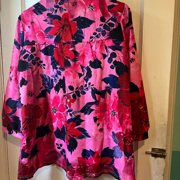 Womens' Floral Blouse in Pinks Size L - Picture 2 of 5